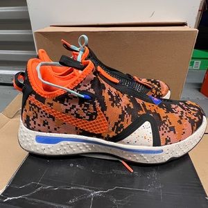 Nike PG4 Basketball Shoes unisex 9/10 .orange